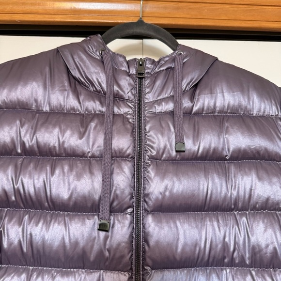 Andrew Marc Lightweight Premium Short Sleeve Hooded Down Jacket - Picture 3 of 9